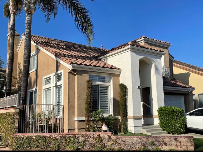 Building Photo - Two Story Brea Home in Desirable Neighborhood
