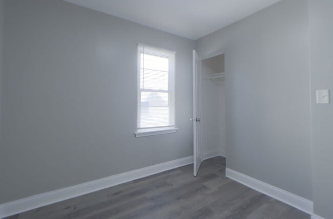 Building Photo - 4 Bedroom Cape Cod