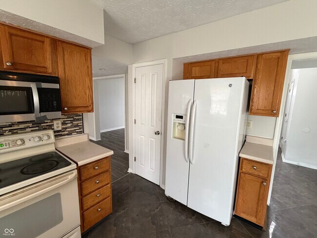 Building Photo - 411 Garden Grace Dr