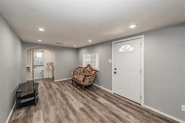 Building Photo - 193 Bass Rd
