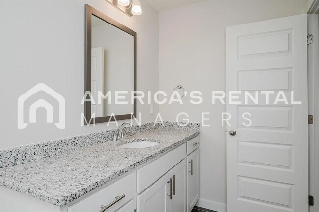 Building Photo - Modern Elegance at Unali Townes!