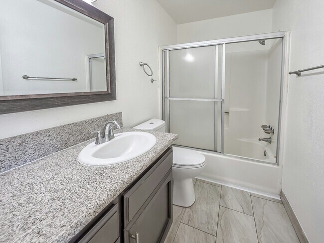 Building Photo - 2704 Villalovos Ct