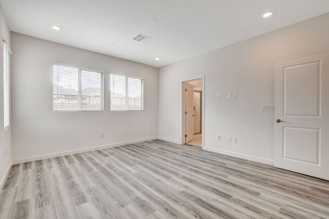 Primary Photo - Spacious 3-Bed Summerlin Home with Den, Lo...