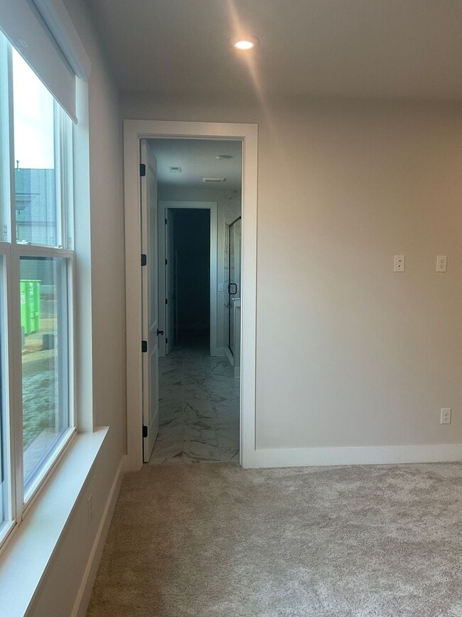 Building Photo - Welcome to this charming two-story townhome in the heart of Belmont, NC.