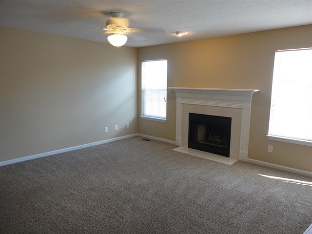 Building Photo - 1777 Woodstock Dr