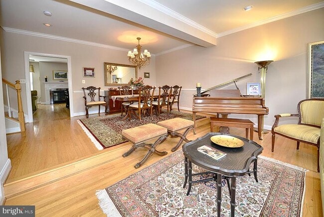 Primary Photo - 2702 Pembsly Dr