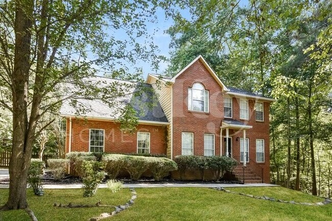 Building Photo - 215 Winfair Dr