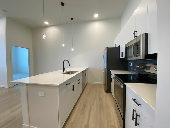 Kitchen - Brookside Commons