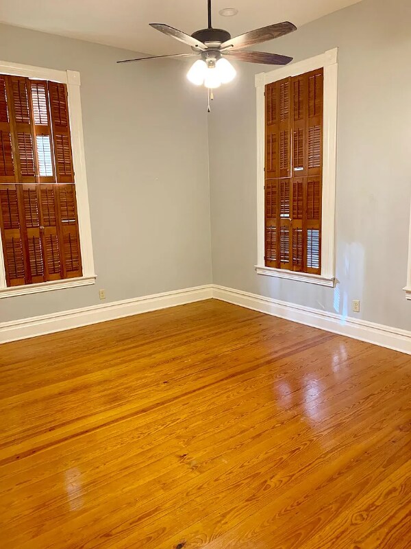 Building Photo - 401 E 10th St