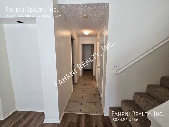 Building Photo - 91-920-920 Laaulu St