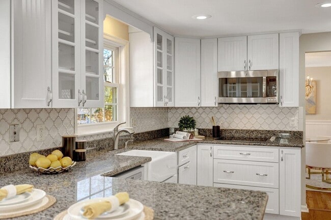 Building Photo - 2015 Freedom Ln