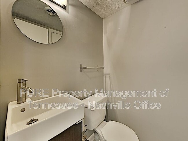 Building Photo - 613 Eastboro Dr