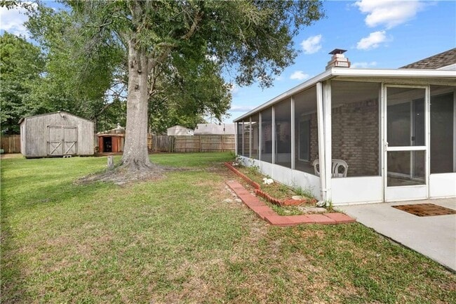 Building Photo - 303 Runnymeade Cir