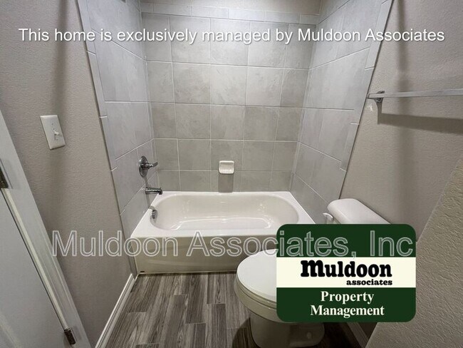 Building Photo - 6977 Tacarcuna Wood Grv