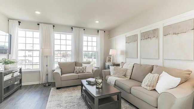 Building Photo - 9704 Hopkins St