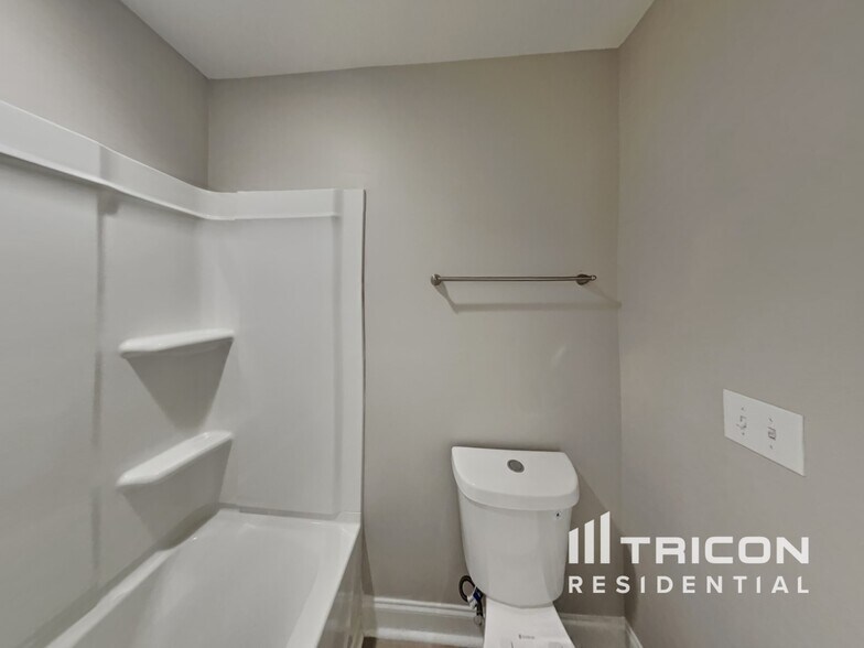Building Photo - 1420 Sage Tree Dr