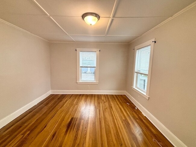 Building Photo - 11 Byron St