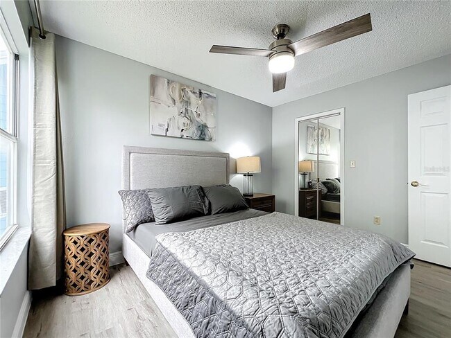 Building Photo - 2731 N Poinciana Blvd