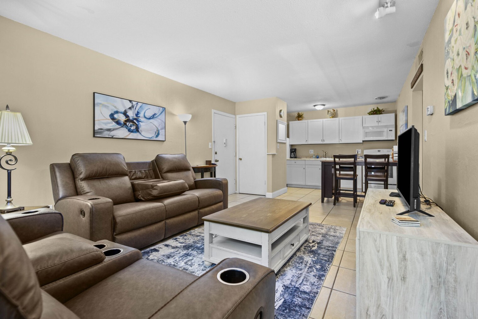 Building Photo - 1700 SW 16th Ct