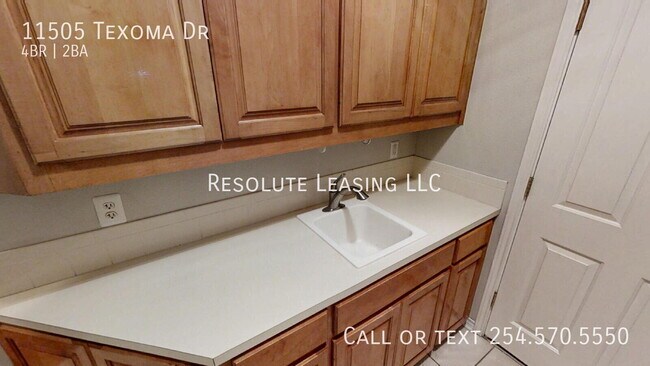 Building Photo - 11505 Texoma Dr