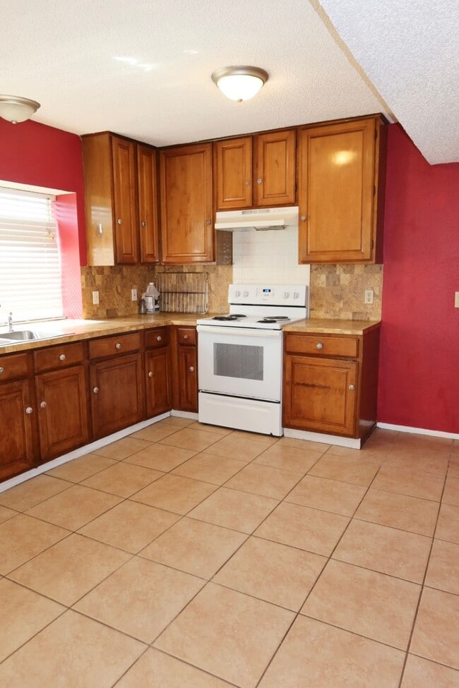 Building Photo - 3418 Big Horn Ct
