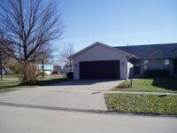 Building Photo - 2bd -1 ba Newly Remodeled