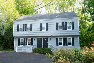 Building Photo - 172 East Ave