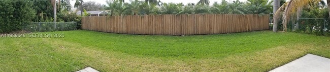 Building Photo - 1016 NE 5th St