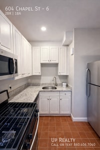 Building Photo - 604 Chapel St