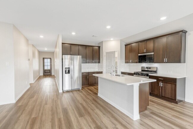 Building Photo - 2200 Dunbar Dr