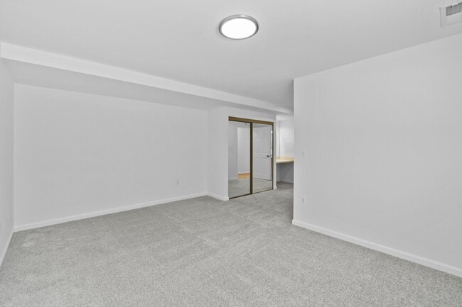 Building Photo - 2 bedroom 2 full bath condo in Annapolis - Ready Now!