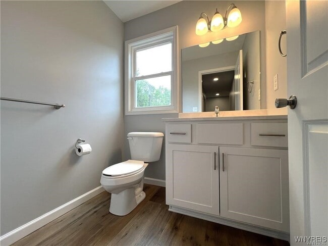 Building Photo - 1589 Center Rd