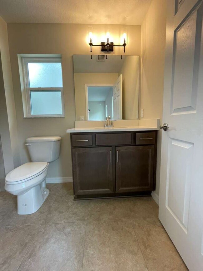 Building Photo - Beautiful brand-new construction 3-bedroom, 2-bathroom residence in Silver springs Shores!!