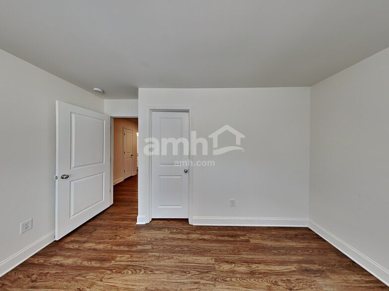 Building Photo - 2442 Napa Valley Dr