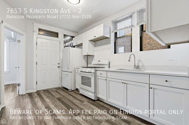 Building Photo - 7653 S Kingston Ave