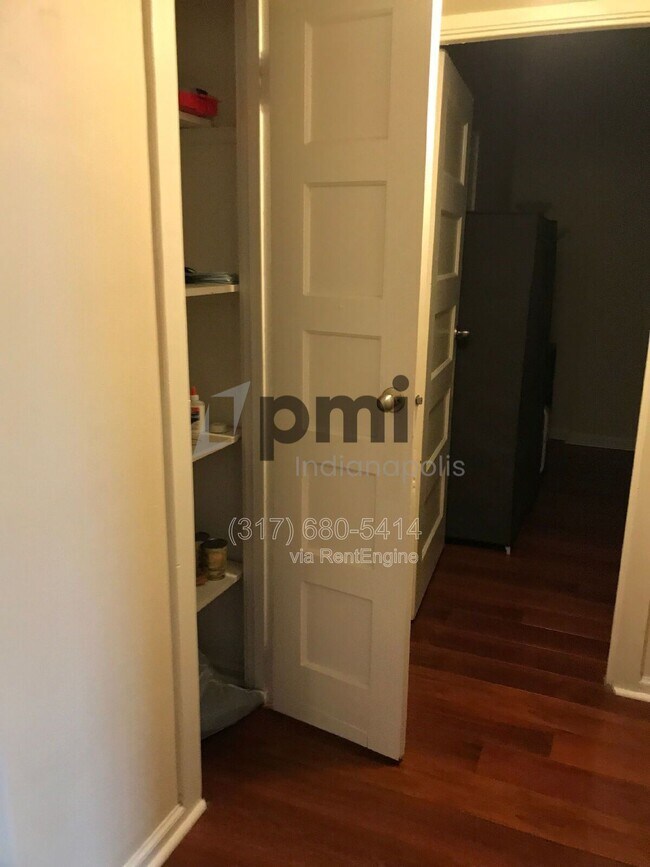 Building Photo - 406 N Delaware St