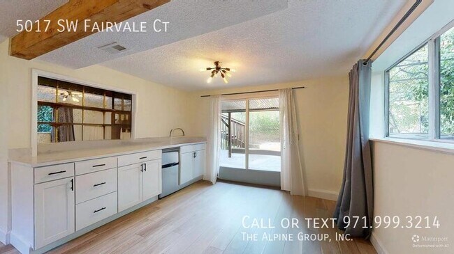 Building Photo - 5017 SW Fairvale Ct