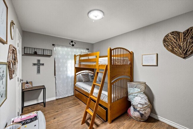 Building Photo - 5213 Winding Brook Dr