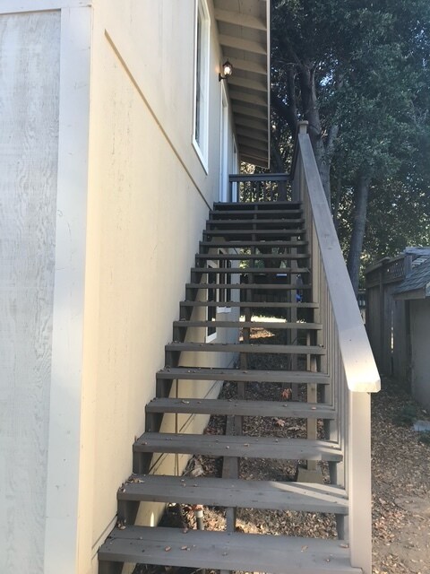Ext. Stairs - 13131 Oak St