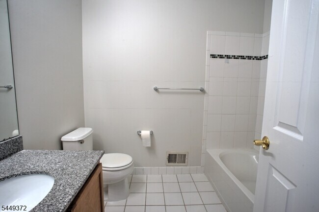 Building Photo - 117 Conover Terrace