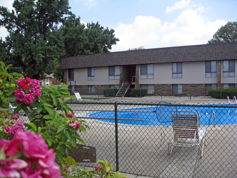 Moonglow Apartments 715 Moon Rd Columbus OH 43224 Apartment Finder