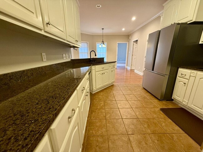 Building Photo - 105 Bent Brook Dr