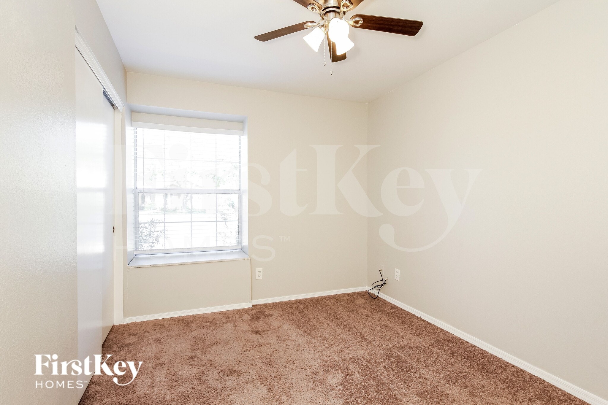 Building Photo - 5905 W Blackhawk Dr