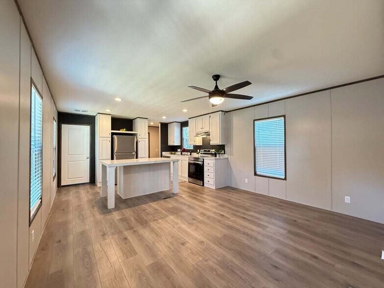 Building Photo - 129 Ponderosa Wy