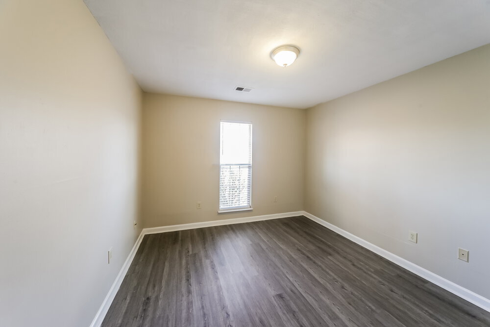 Building Photo - 6845 Dunbarton Dr