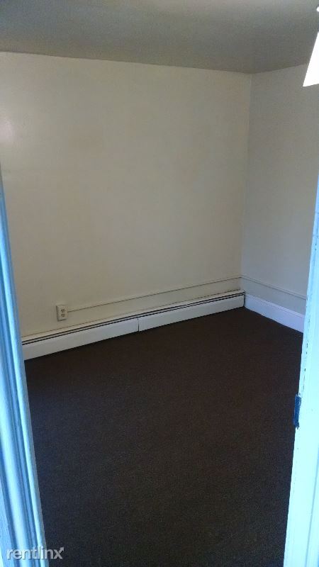 Building Photo - 4 br, 1 bath Townhome - 770 Kohn St