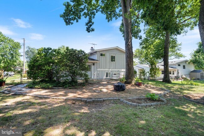 Building Photo - 6610 Bowie Dr