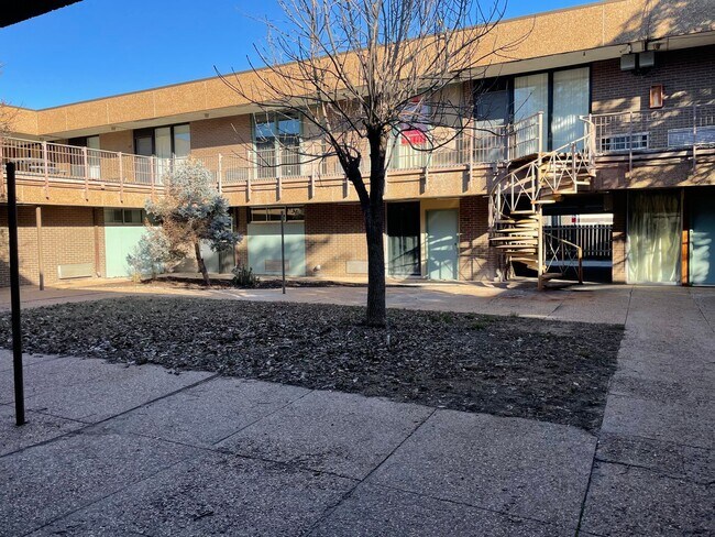 Building Photo - Market Square Apartments