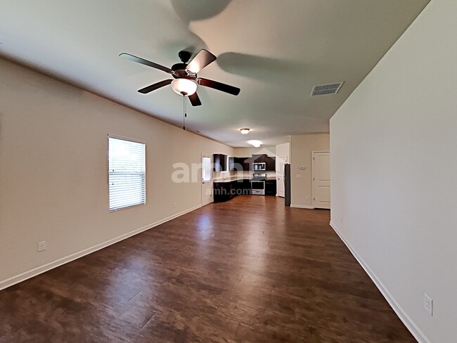 Building Photo - 4043 Clay Ct SE