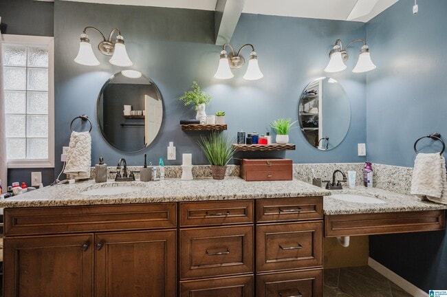 Building Photo - 2871 Wisteria Dr